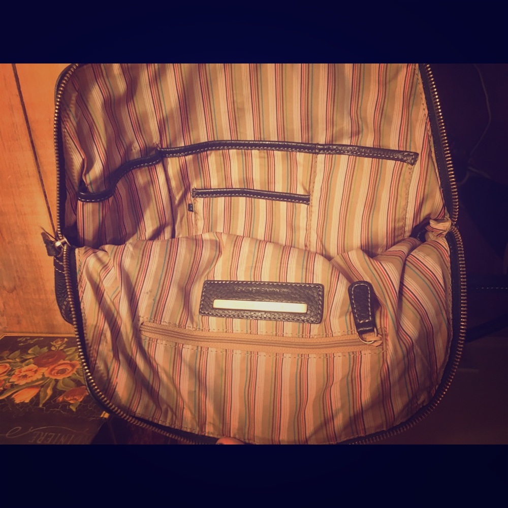 Designer bag. - Picture 2 of 5